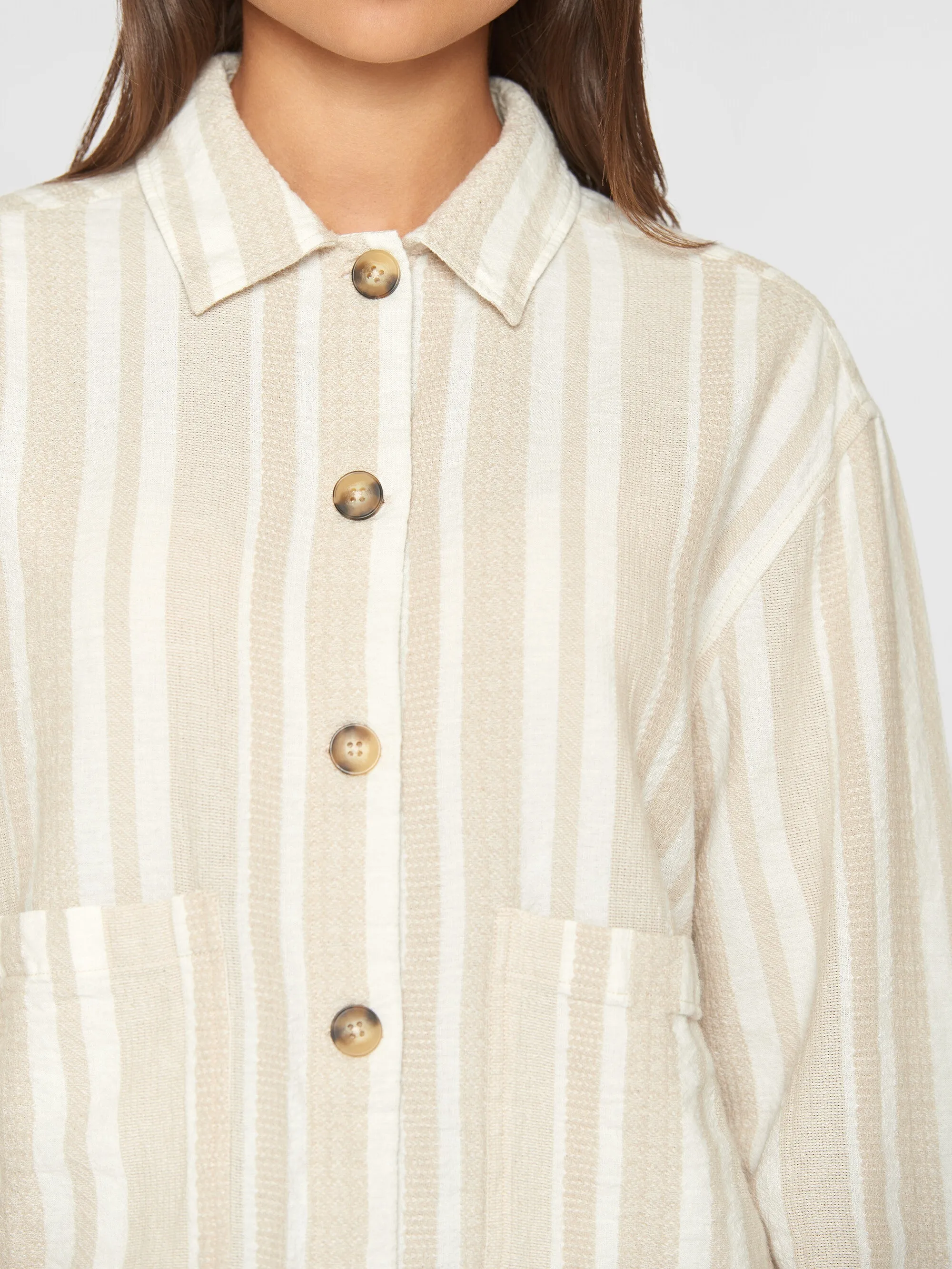 Jacquard woven stripe regular overshirt - GOTS/Vegan - Beige stripe