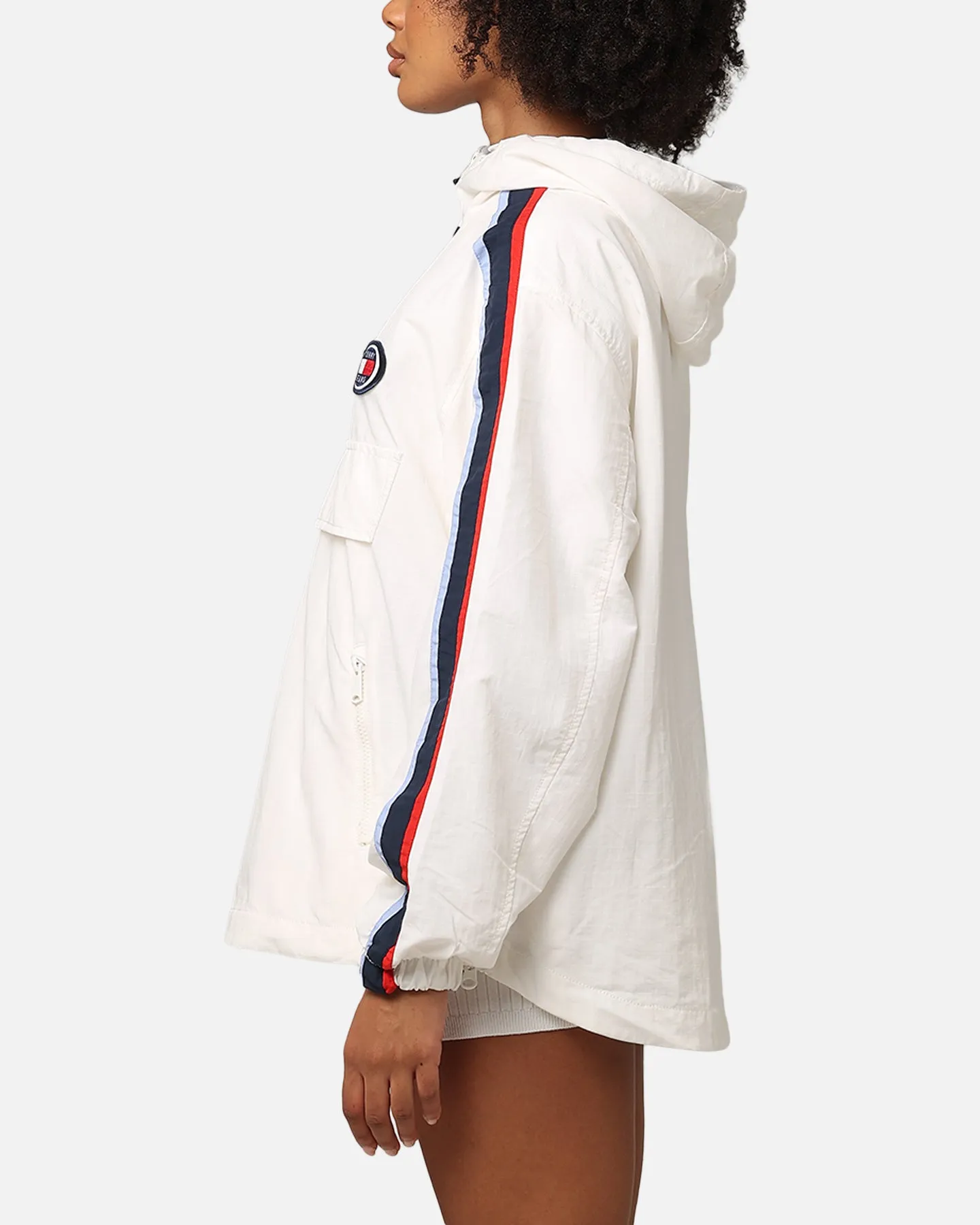 Tommy Jeans Women's TJW Archive Chicago Pullover Jacket Ancient White